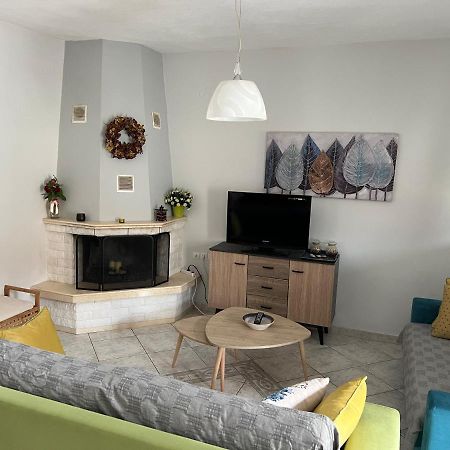 Apartment Efi Néa Péramos エクステリア 写真