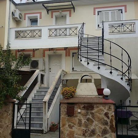 Apartment Efi Néa Péramos エクステリア 写真