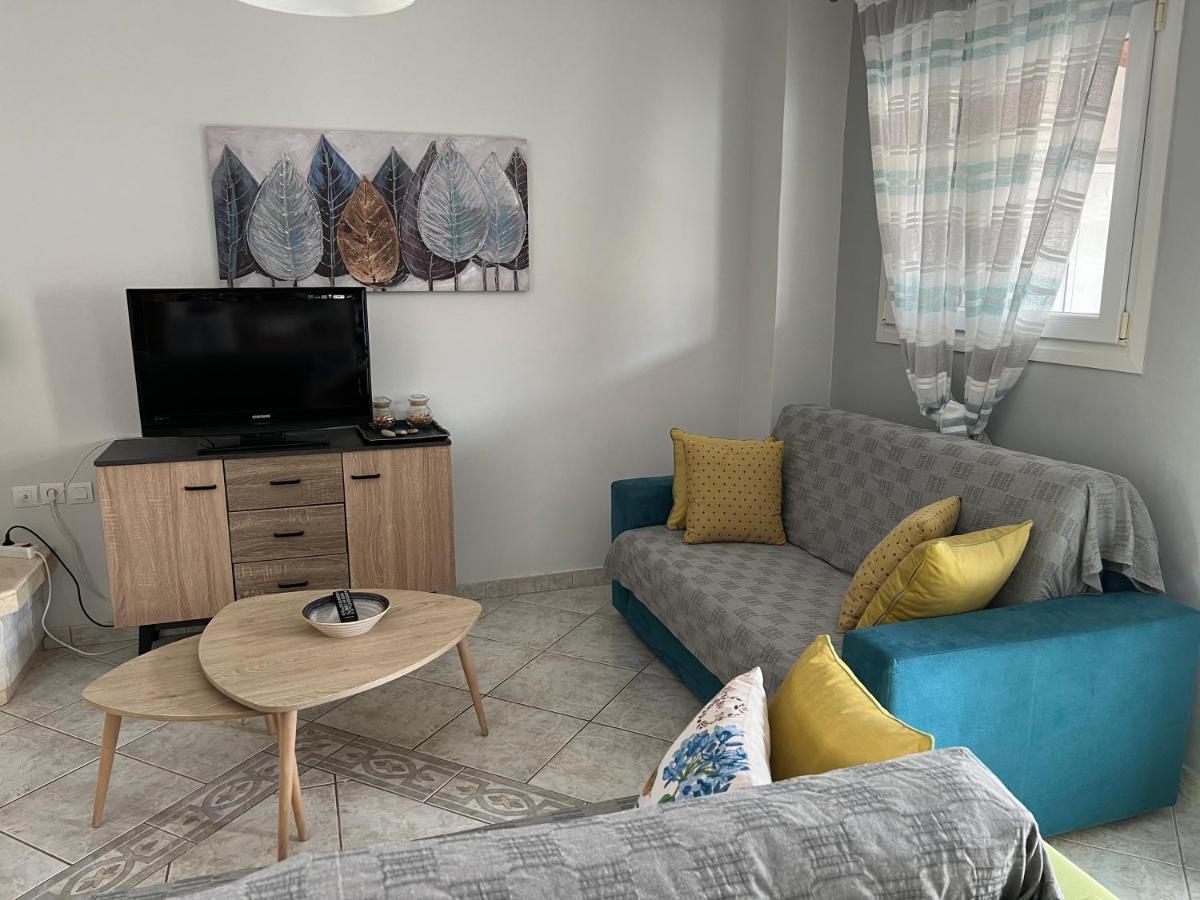 Apartment Efi Néa Péramos エクステリア 写真