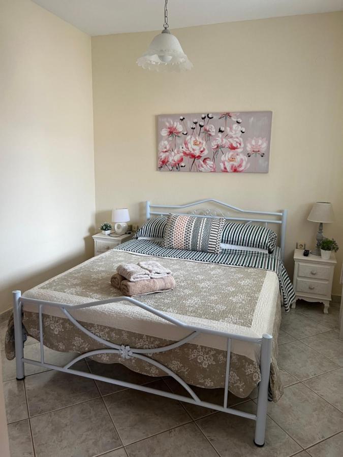 Apartment Efi Néa Péramos エクステリア 写真